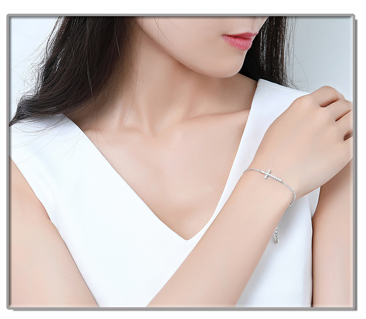 Cross Bracelet Close-up