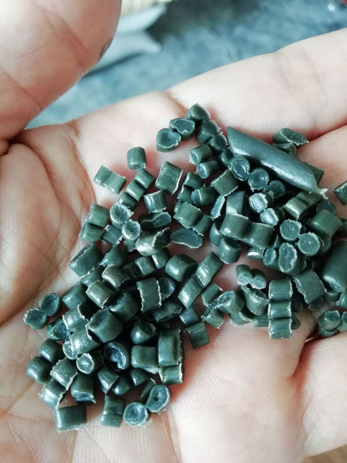 供应黑色LDPE再生料,拉力好，韧性好，