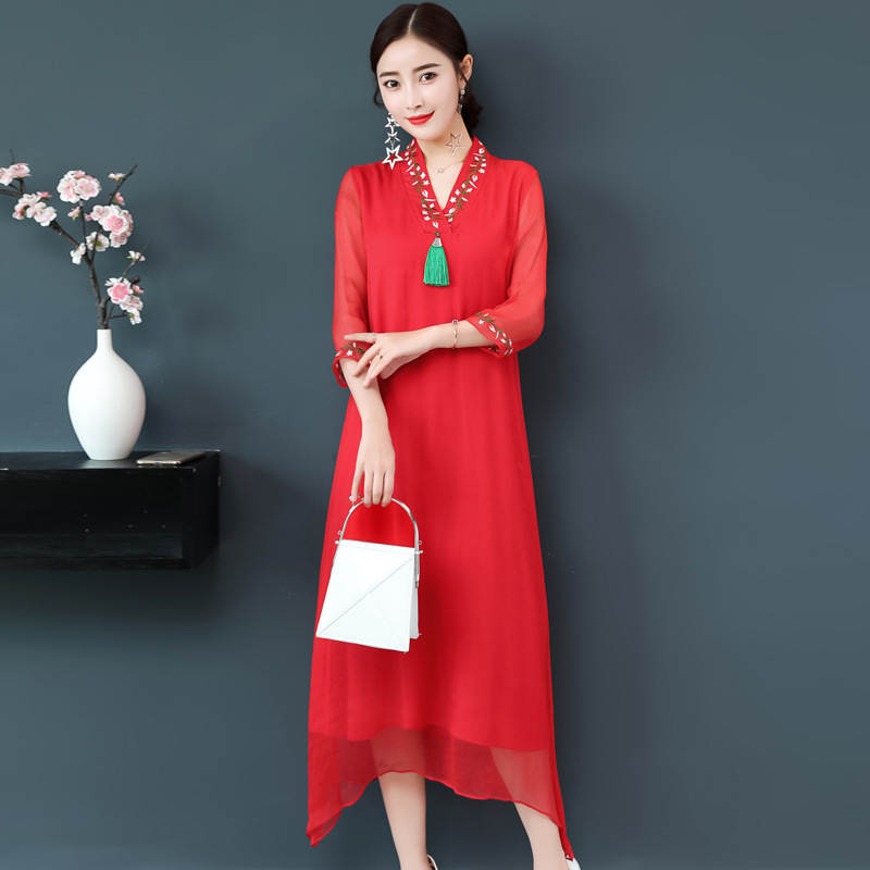 Silk long summer fashionable dress with a round collar