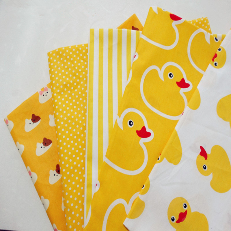 Manufacturer Supply Kidsren's Bedding Little Yellow Duck Cartoon Pure Cotton Twill Fabric Cotton Fabric 1.6 Door Width