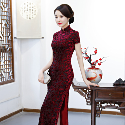 Chinese Dress cheongsam for womenA cheongsam for banquet women