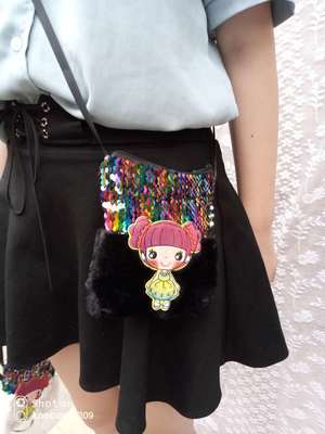 廠家直銷2018年新款女生斜挎美人魚背包 單肩系列亮片拼接毛絨包