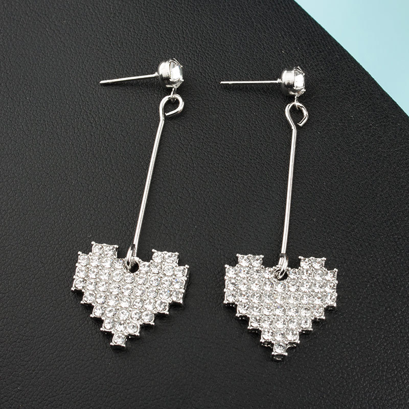 Pendientes De Perlas En Forma De Corazón De Diamantes Largos Y Sencillos display picture 10