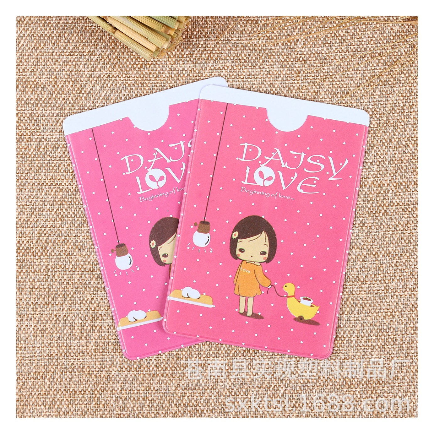 厂家直销韩版热卖妞子卡套定做批发创意公交卡套定制可印logo