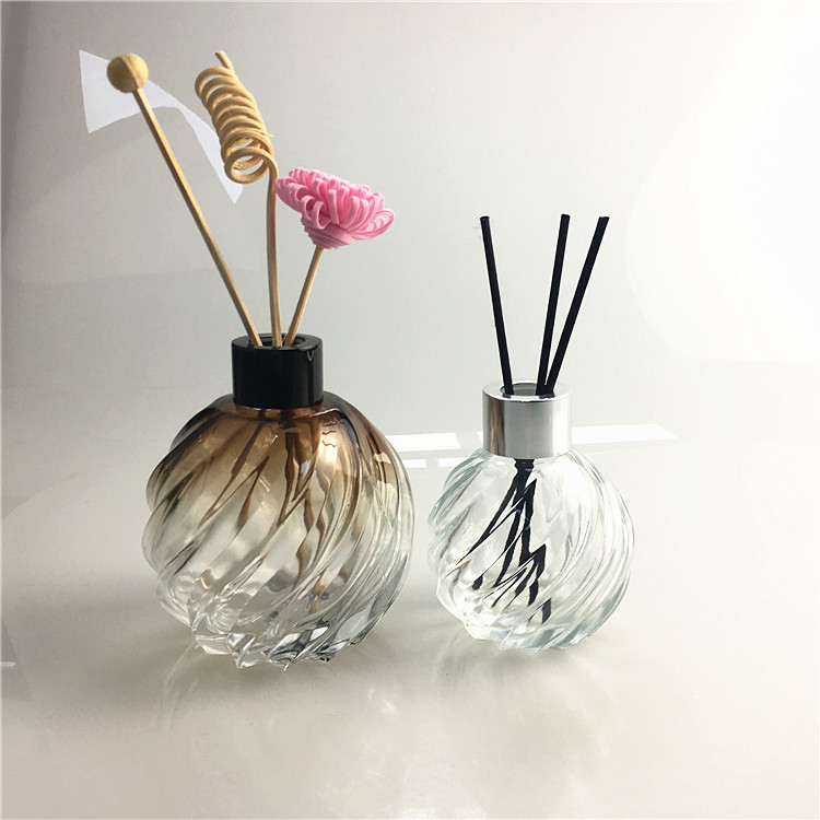 现货供应100ml 250ml螺口玻璃香薰瓶 玻璃插花瓶 精油瓶