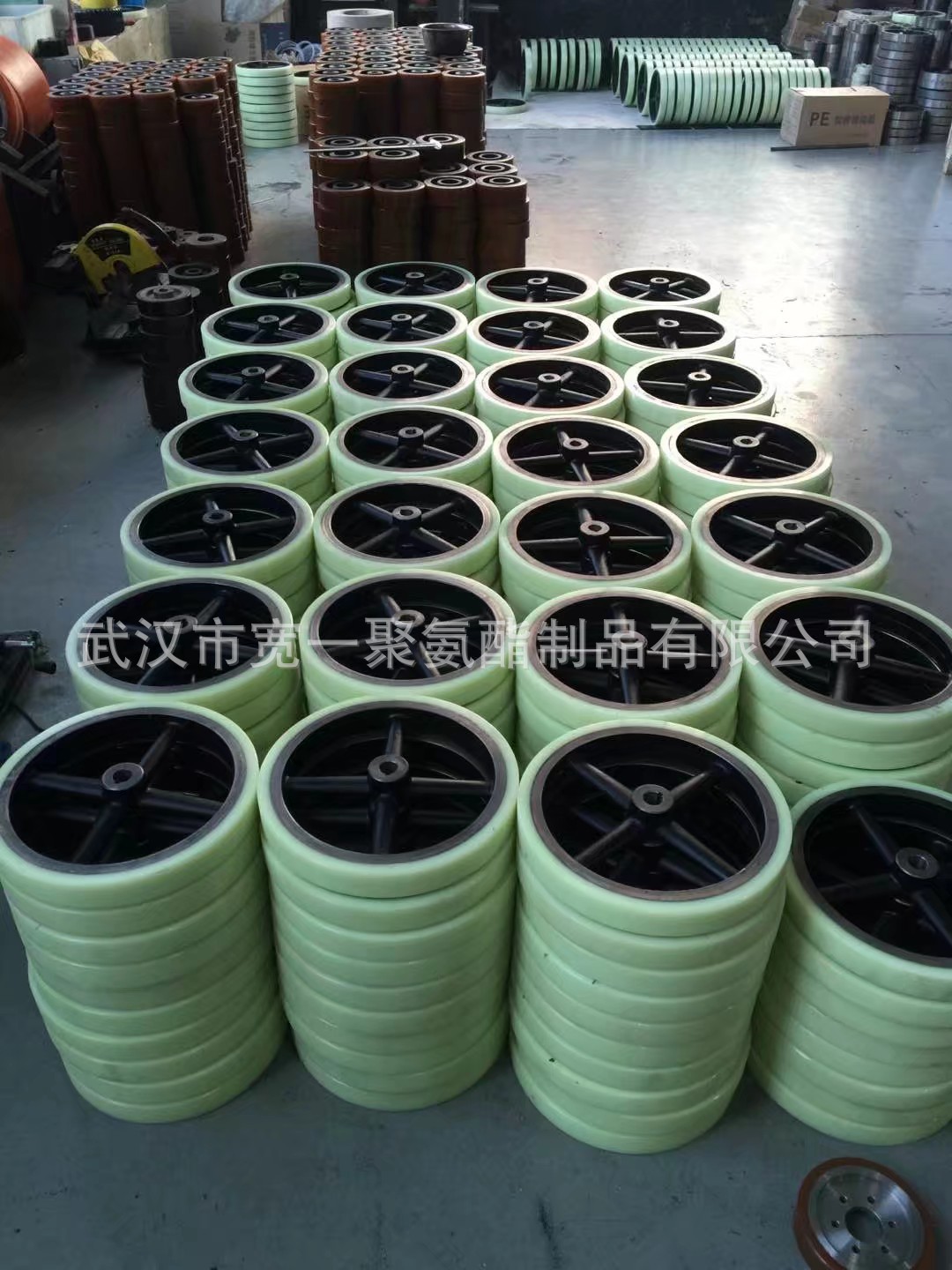 供应湖北襄阳载重滚轮聚氨酯橡胶包胶，传动滚轮包胶加工，胶辊，