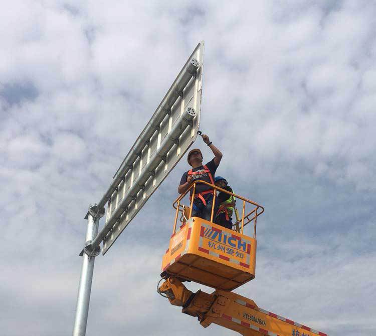 高速公路方向标志牌 前方学校警示牌 小区停车场道路指示牌定制