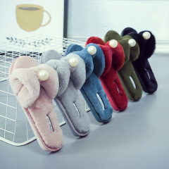 Pearl butterfly knot fuzzy slippers for women, new winter and autumn home use, wooden floor suitable, postpartum fuzzy one-piece slippers with cotton lining