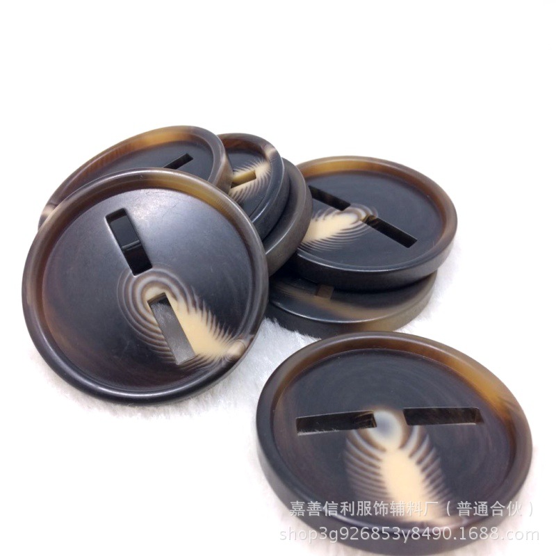 厂家供应树脂特大号花纹长眼扣 呢大衣树脂装饰纽扣可定颜色