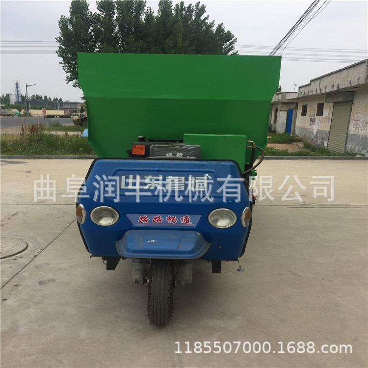 天津柴油撒料车价格 料槽送料喂料车