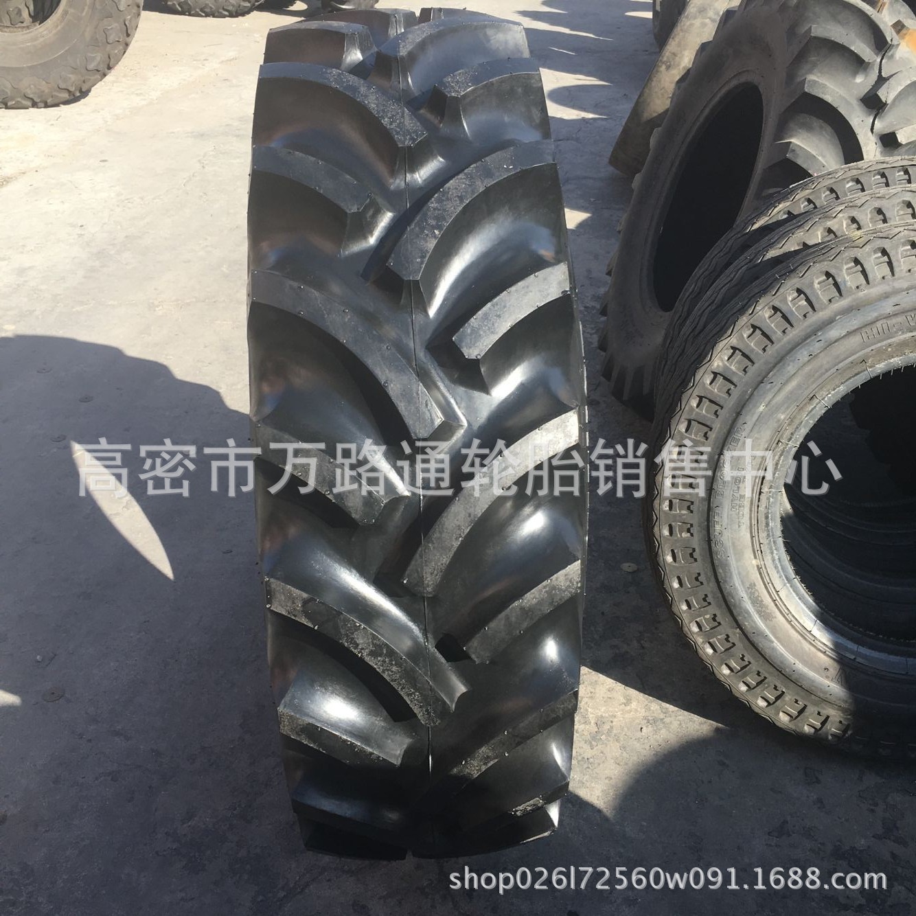 拖拉机112.4/13.6/14.9/16.9-24-26-28 加密人字农用轮胎