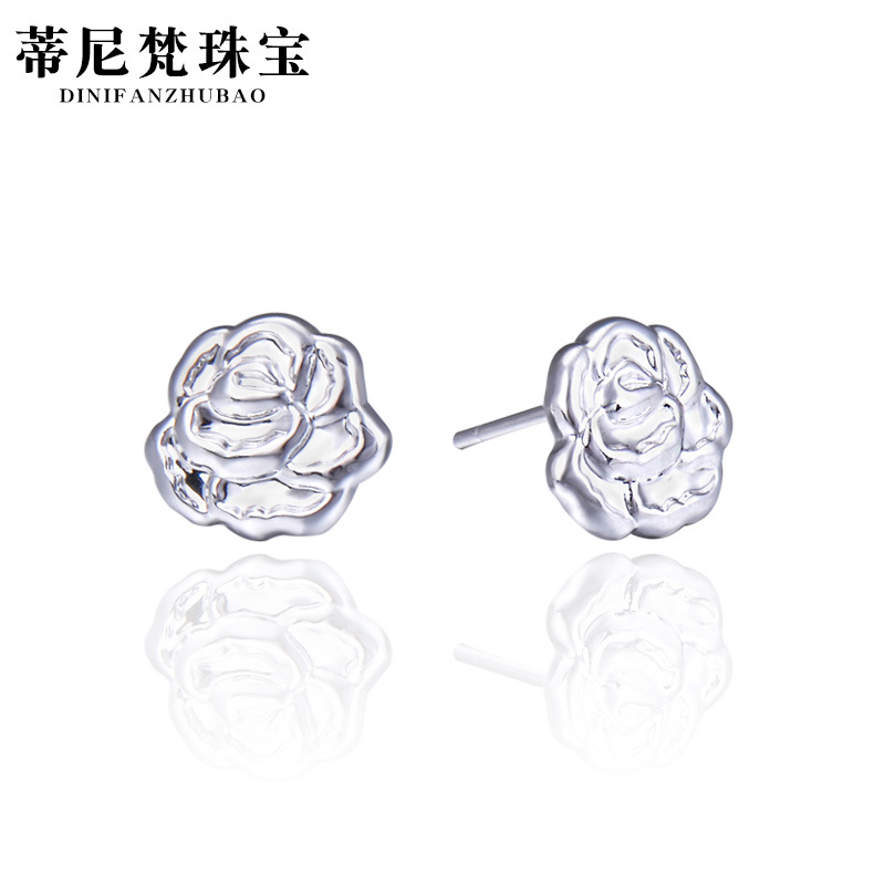 Venta al por mayor accesorios de flores frescas estilo japonés y coreano s925 pendientes de estilo simple diseño creativo de las mujeres