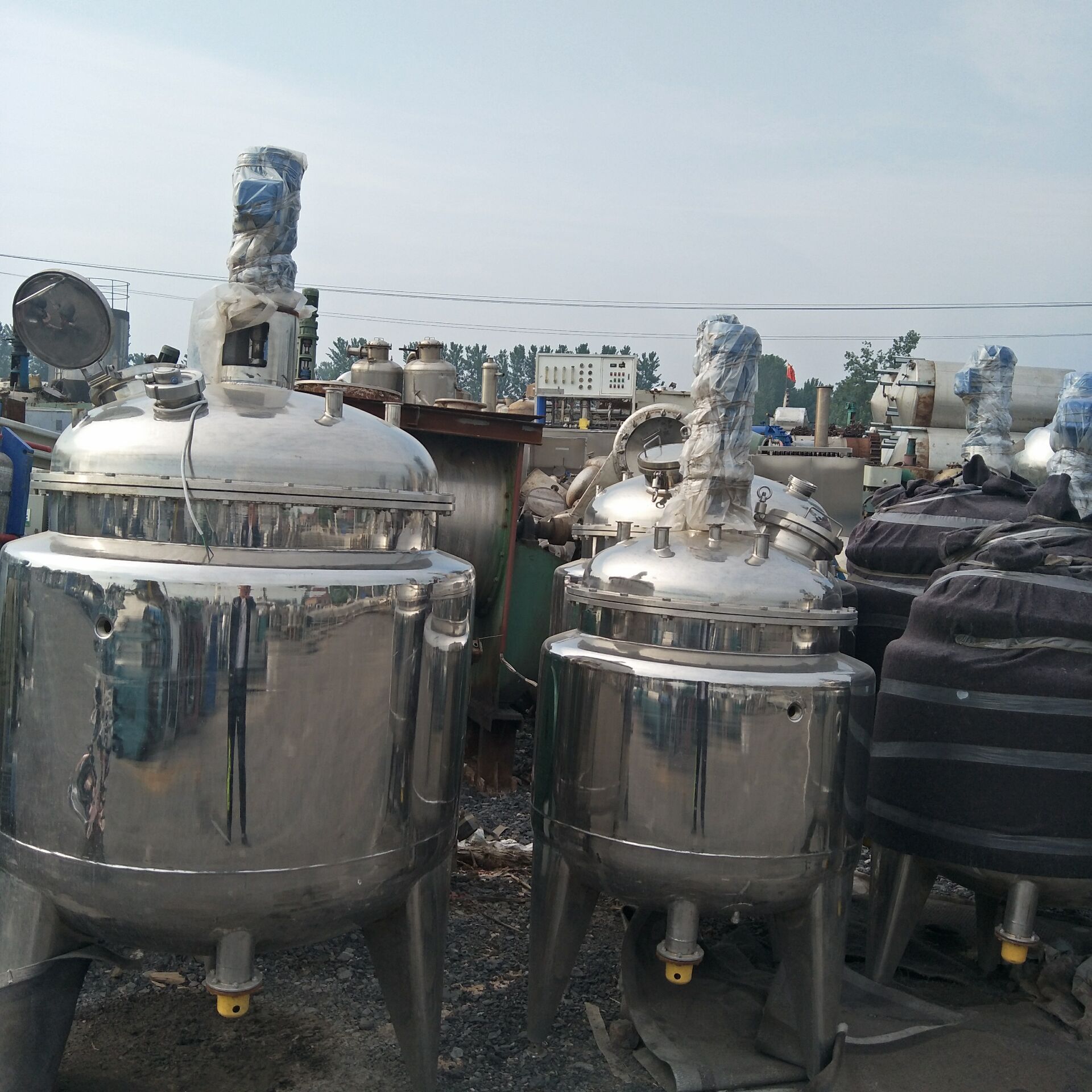 低价供应二手全不锈钢反应釜、化妆品厂专用反应釜 优质反应釜