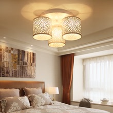 現代簡約卧室吸頂燈溫馨浪漫LED三頭餐廳燈創意藝術燈具