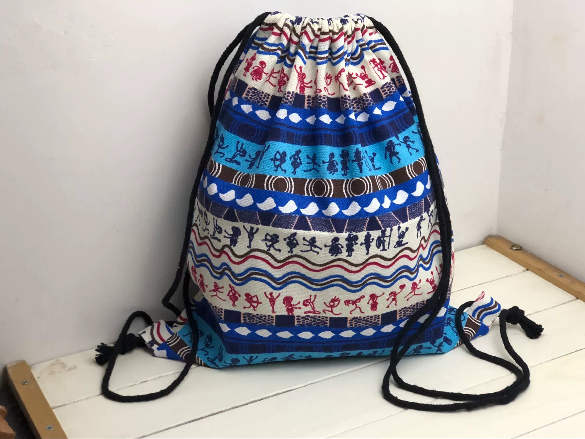 Drawstring Sports Backpack - Spacious Travel Bag for Basketball/Football, Worn on Shoulder