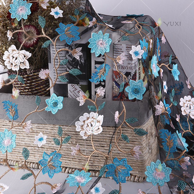 厂家批发欧美尾单爆款多色线电脑绣花网布时装连衣裙旗袍礼服面料