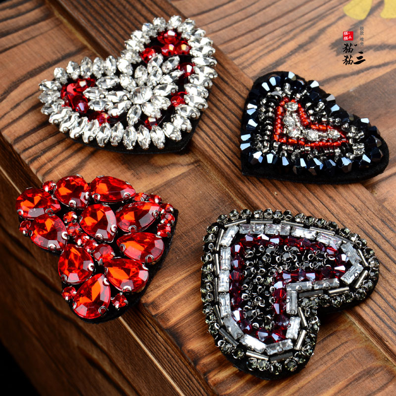 De gama alta de la industria pesada hecha a mano de uñas rhinestone en forma de corazón pegatinas de tela accesorios de ropa bolsa de ropa zapatos parche DIY