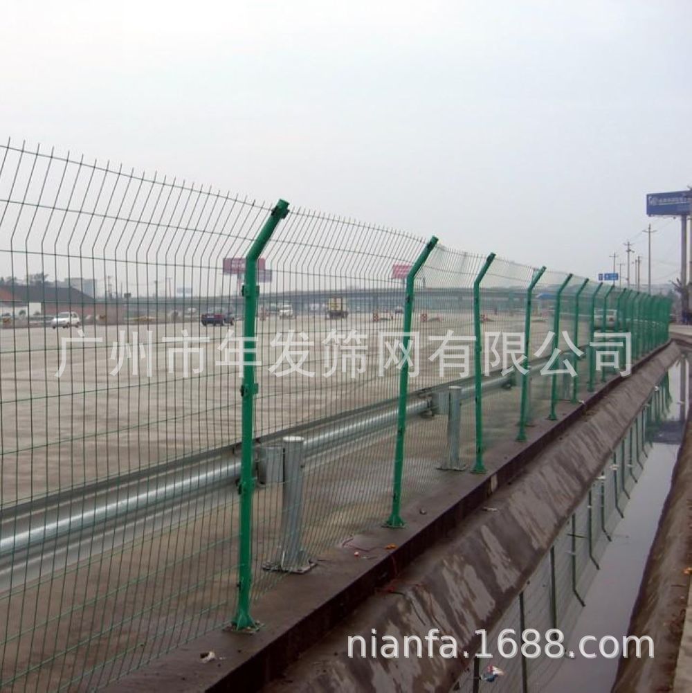 广州佛山现货双边丝护栏  1.8米高围栏 山地圈地隔离网低价出售