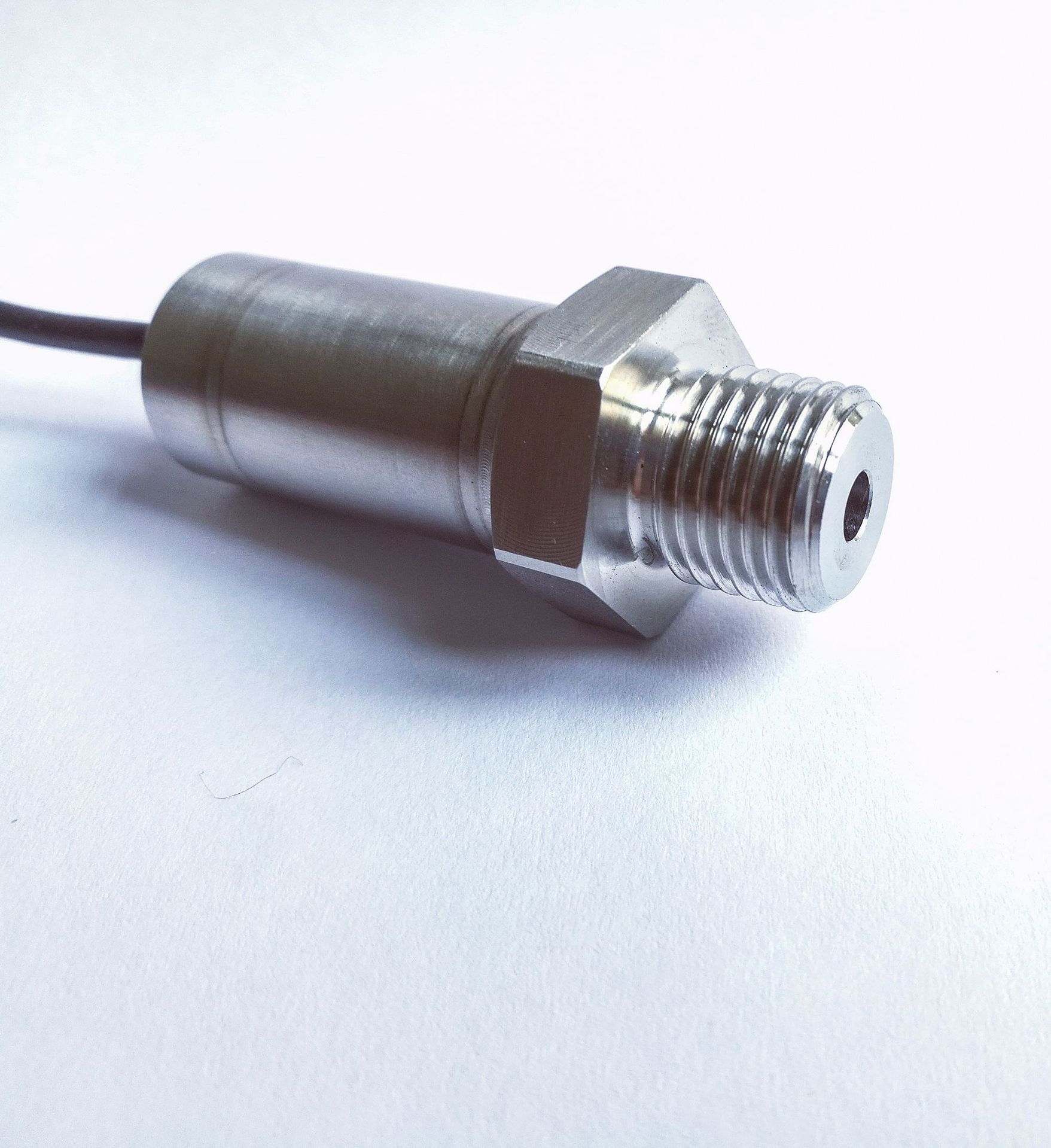 可定制高精度高分辨率高稳定性数字压力/温度一体化变送器30D系列