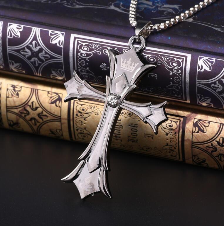 Ciondolo in acciaio al titanio alla moda con personalità, corona autoritaria, collana con croce, gioielli da uomo alla moda, pistola, nero_voghion.com