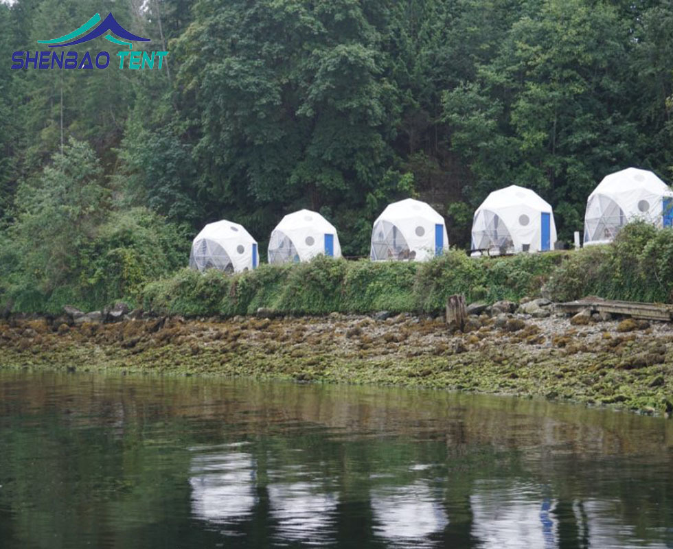 农场露宿休闲住宿酒店篷房 定制玻璃门木门住宿球形篷房