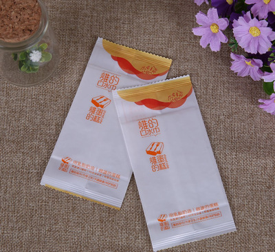 廠家定制單片濕紙巾壹片精裝酒店餐飲濕巾定做設計廣告濕巾