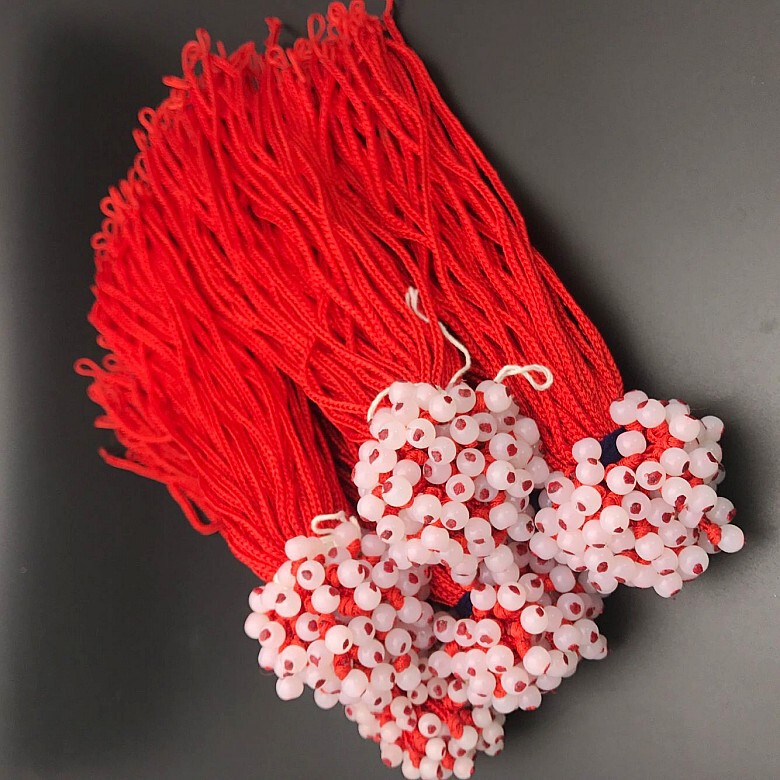 Yiwu small commodity jewelry this life year red rope bracelet wholesale night market stall transfer bead hand rope wholesale hand
