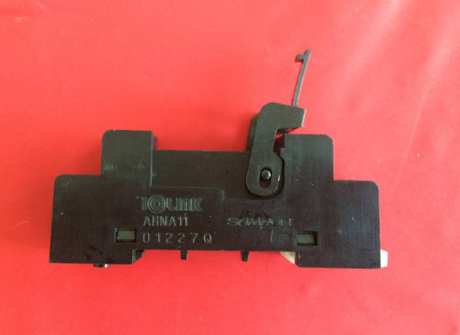 继电器底座   AHNA11