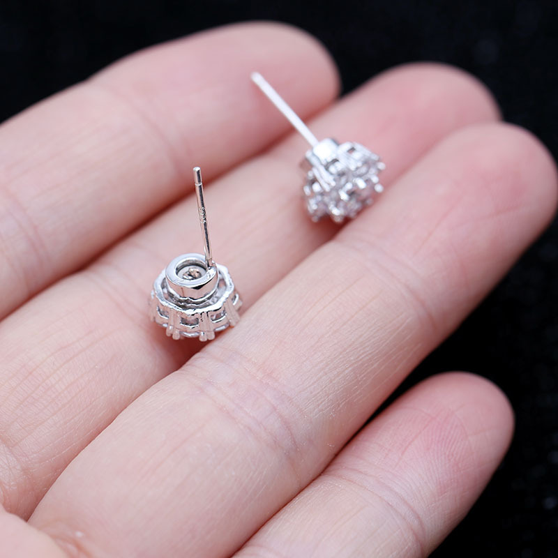 S925 Silver Needle Douyin Der Gleiche Stil Dreht Ohrringe Weibliche Zirkon Geometrische Ohrringe Kleine Frische Und Einfache Schmuck Großhandel display picture 2