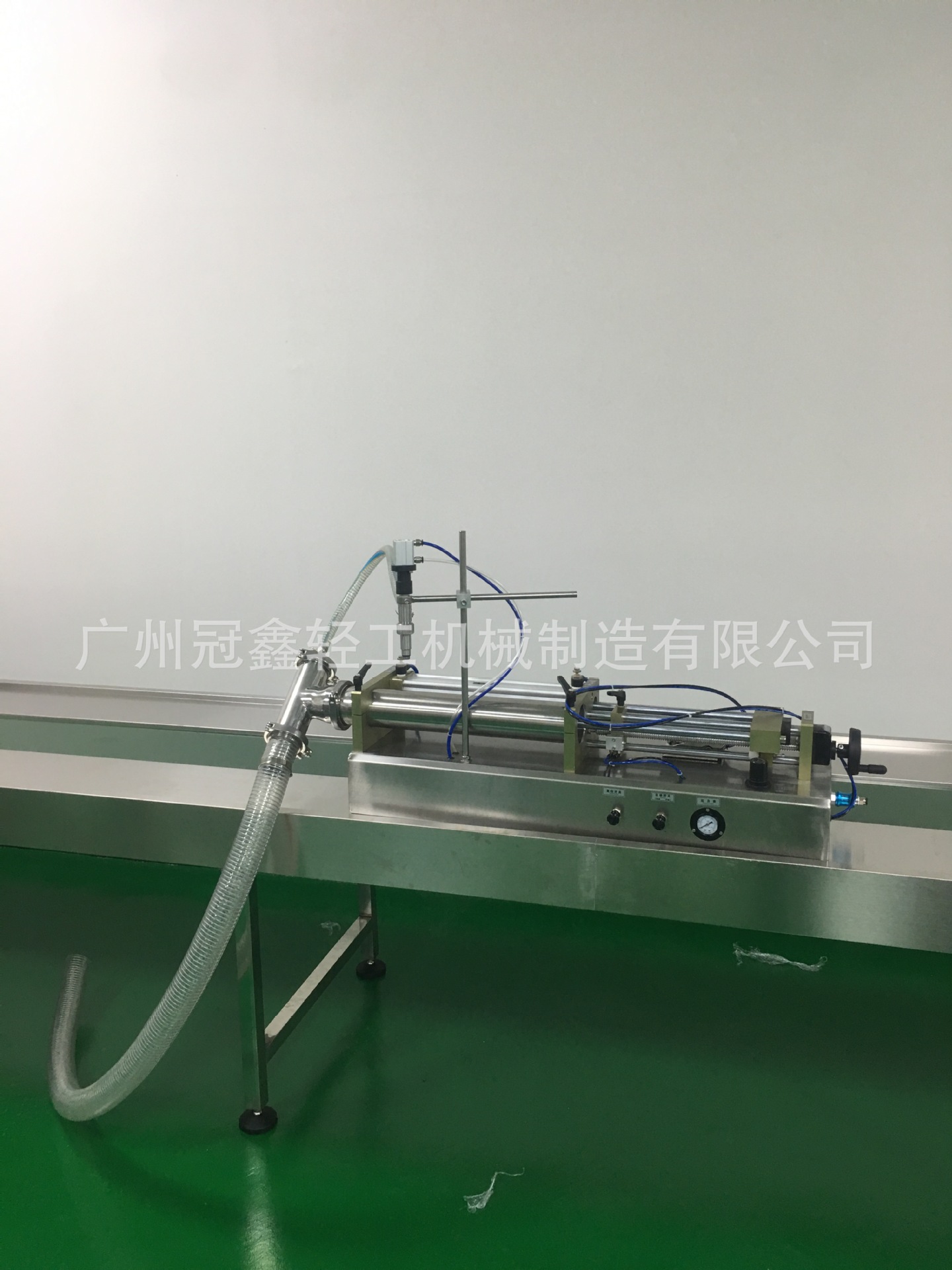 1公斤卧式自吸液体机 气动定量三通阀洗衣液 沐浴露 洗发水灌装机