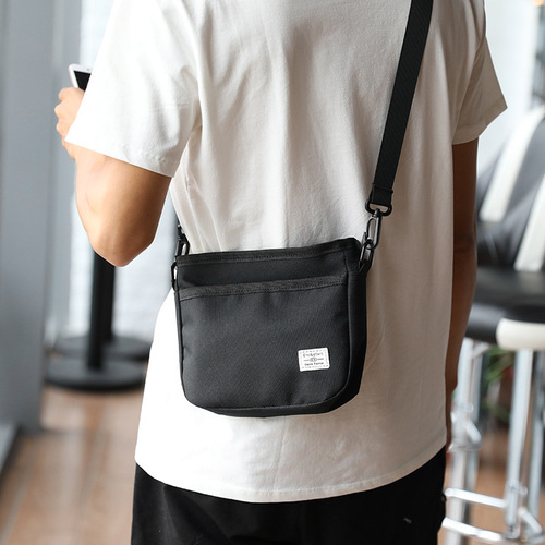 Factory direct sales men's trendy shoulder bag Oxford cloth men's crossbody bag casual messenger bag summer small bag