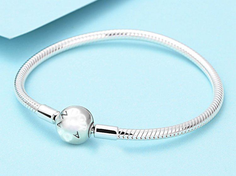 Simple Style Round Silver Plating Bracelets display picture 3