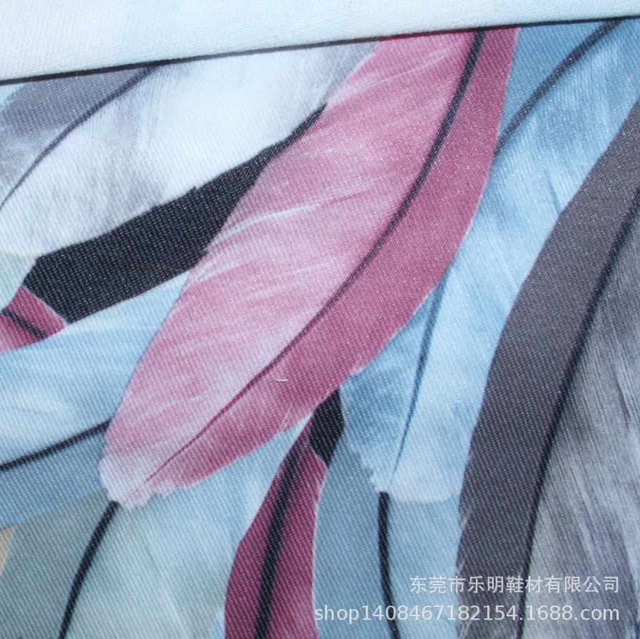 DB8123支持网购混批涤纶印彩色羽毛斜纹布 箱包手袋鞋材布面料