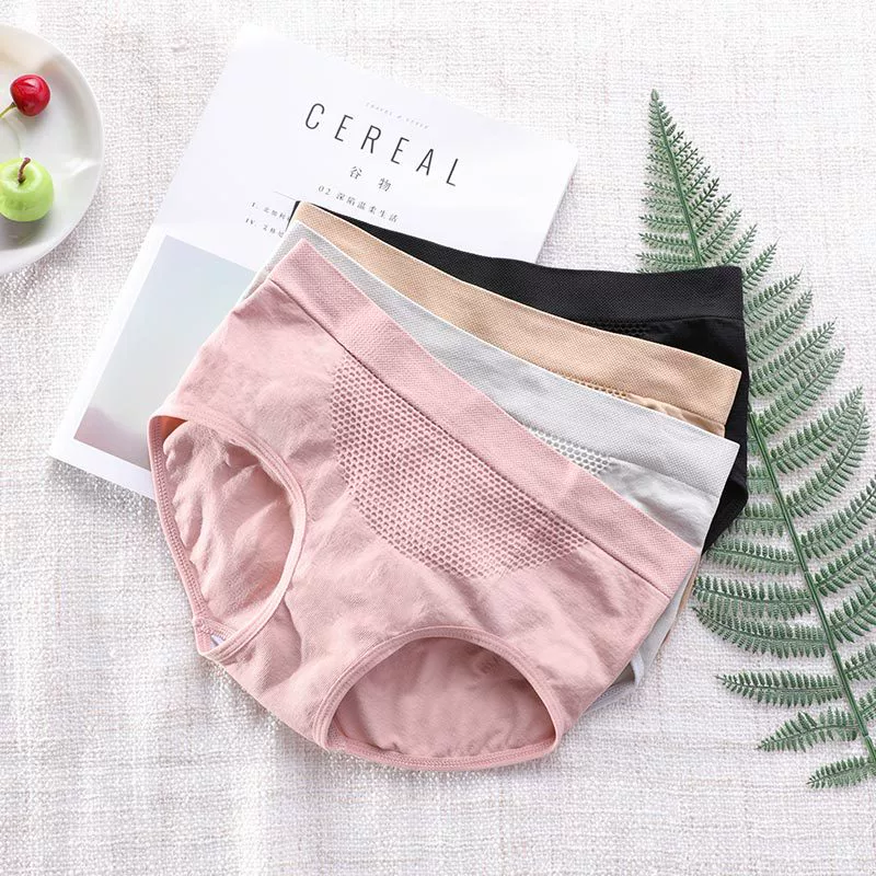 Japanese-style Breathable Shaping Underwear for Women, 3D Mid-Rise Hip Correcting Pants, One Size