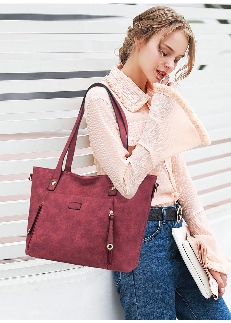 Women's Large All Seasons Pu Leather Solid Color Fashion Square Zipper Tote Bag display picture 2