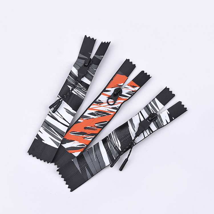 厂家直销尼龙拉链 自锁彩色印字防水拉链雨衣冲锋衣服 装门襟辅料