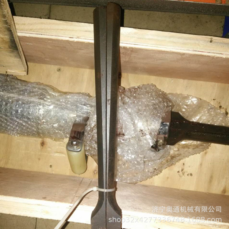 岩石劈裂机2.jpg