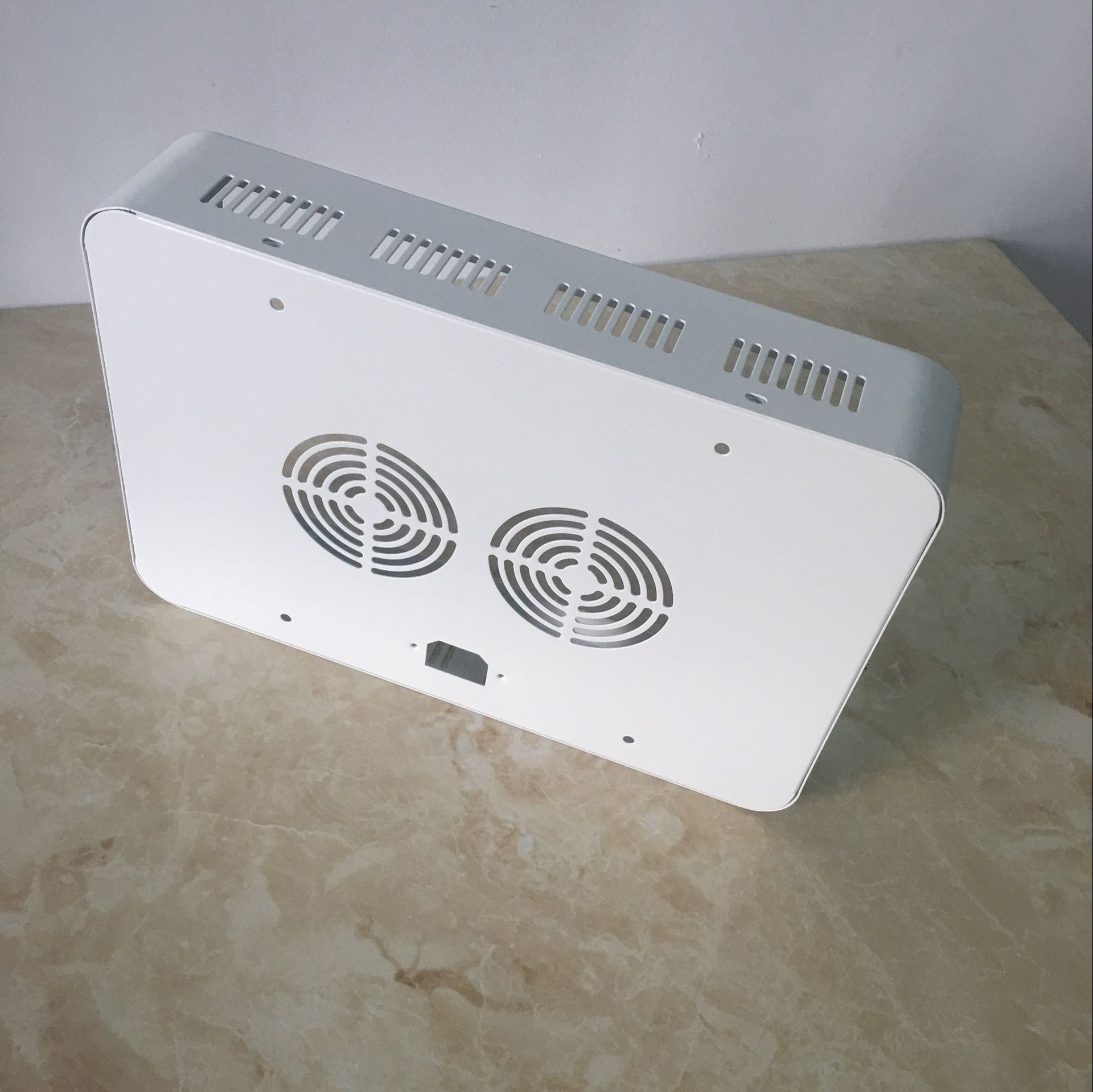 深圳厂家生产直销订制定制LED植物灯生长灯钣金外壳300W机箱