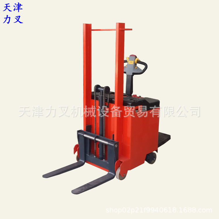 小型电动装卸车堆高铲车全自动升高搬运车车0.3吨 车身总长1.6M