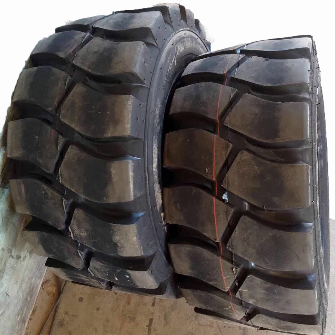 供应 15/70-18  鲁飞 小型装载机用 斜交工程轮胎