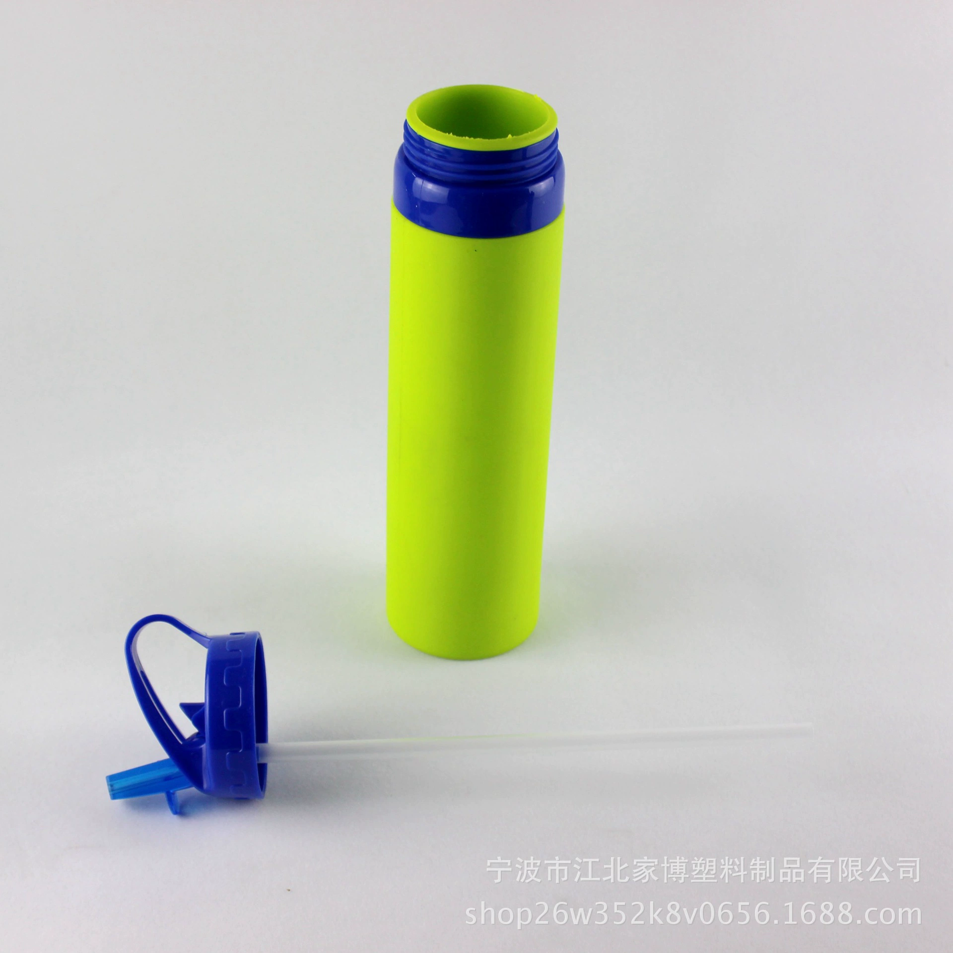Creative silicone handheld teapot to go out for traveling