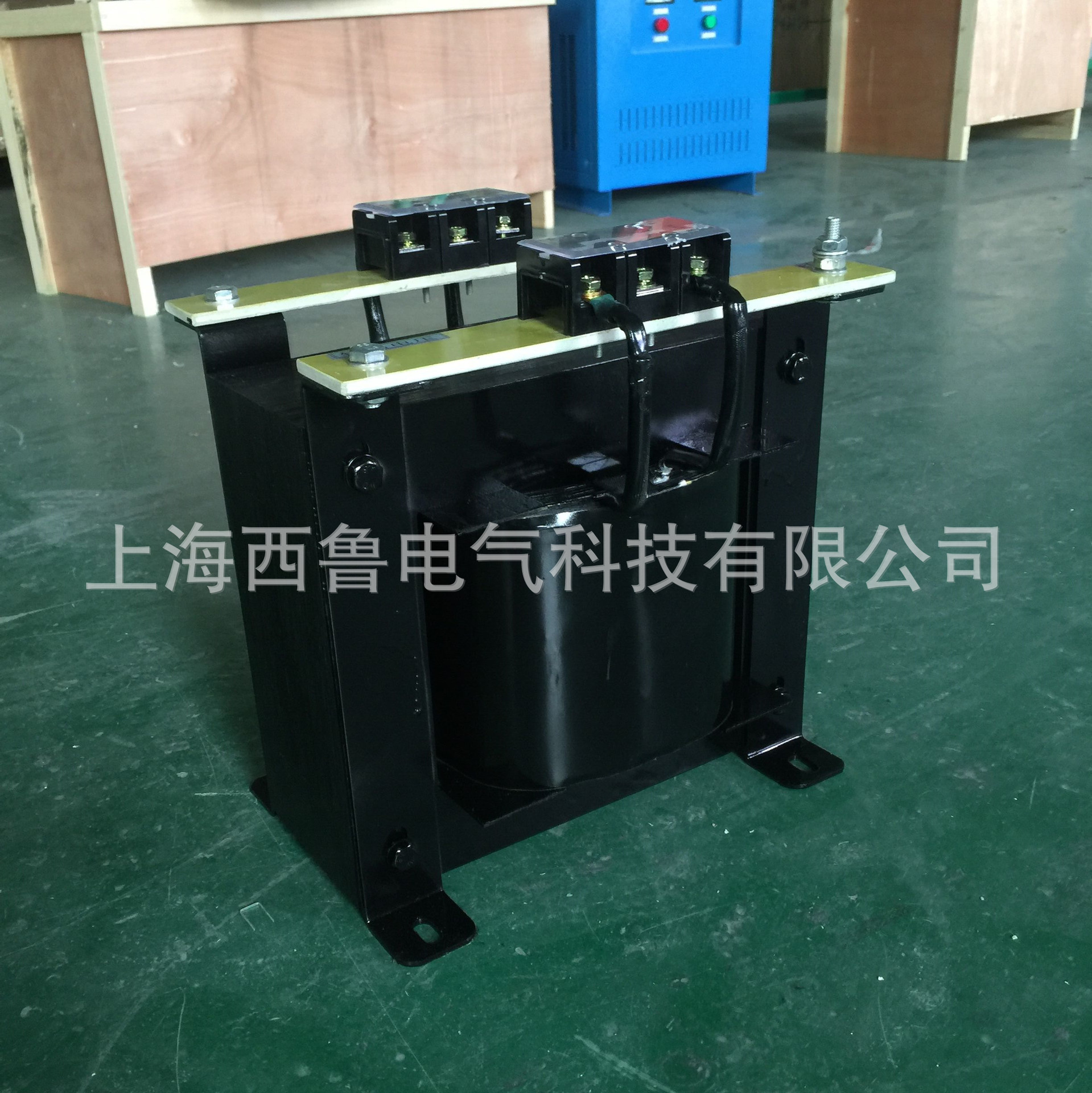 电影院放映机BK-12KVA单相隔离变压器220V转220V解决零地电压过大