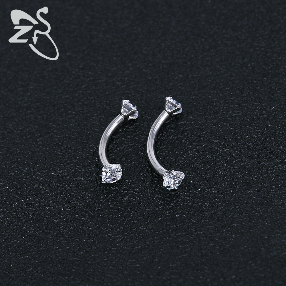 16G labret stud size and finish detail