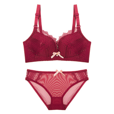 春夏新刺绣蕾丝内衣套装女日系性感聚拢收副乳无钢圈小胸文胸批发