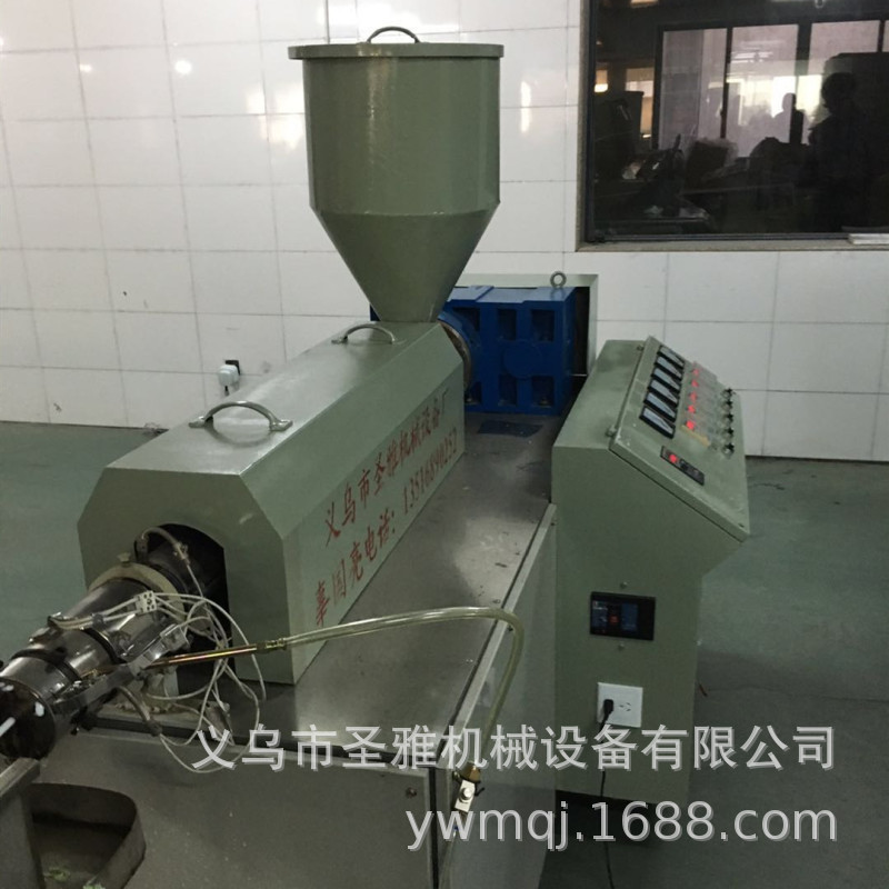 挤出机 (1)