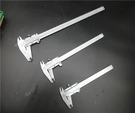 抹泥板;卷尺;十字螺丝刀