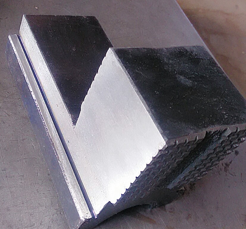 齐齐哈尔1米6立车卡爪、四爪卡盘爪、工作台夹持爪C5116车床夹头