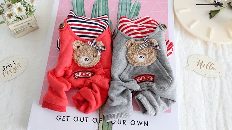 熊彩条背带四脚衣