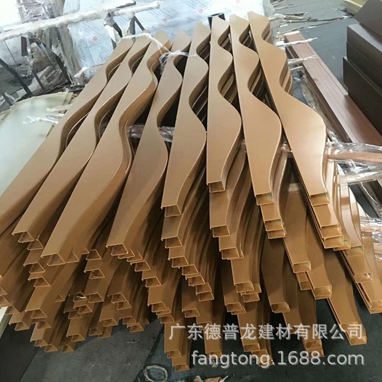 �y���T��q