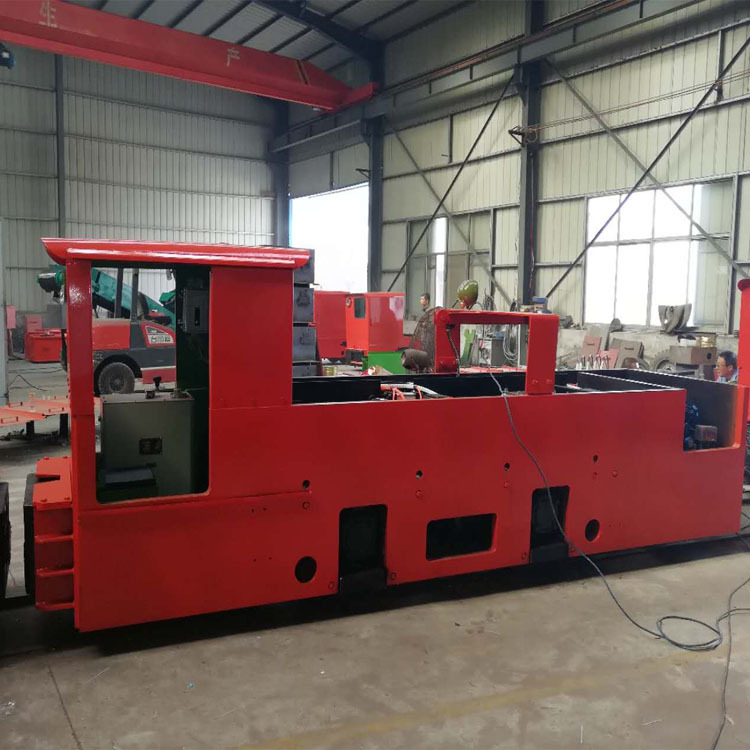 实体厂家矿用架线电机车 多种型号矿用架线电机车 质保期一年